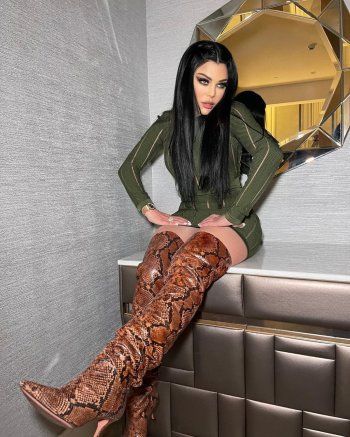 شاهد .. بالصور- هيفا وهبي بإطلالة ساحرة وأناقتها حديث المتابعين