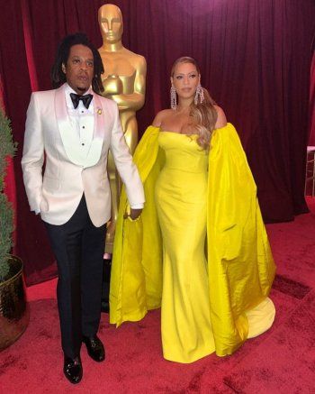 شاهد .. بالصور - بيونسيه وجاي زي يذهلان بإطلالتهما خلال حفلة الأوسكار الـ94