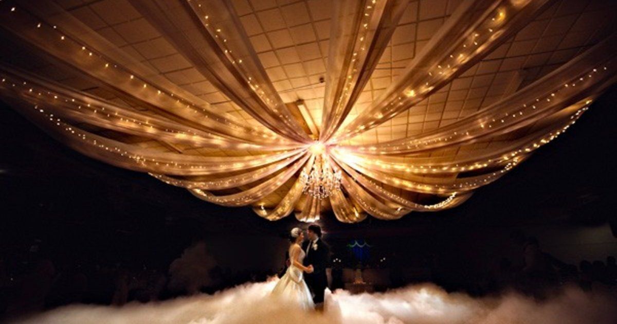 شاهد .. فيديو يتصدر الترند.. عريس وعروس يحترقان خلال الزفة في المطعم!