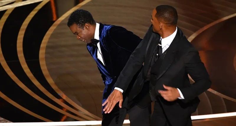 بعد صفعة ويل سميث.. جبنالك أغرب المواقف في تاريخ الأوسكار