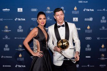 شاهد .. إعلامية لبنانية تختارها الـ FIFA لتقديم حفل الكشف عن كرة كأس العالم قطر 2022