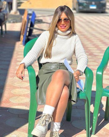 شاهد .. منة فضالي تفتح لون شعرها.. وكلامها يثير تساؤلات عديدة