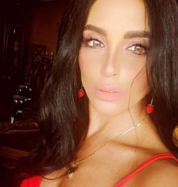 شاهد .. أحدث صور لـ زوجة ناجي أسطا تنتشر الى العلن...جمالها حديث الجمهور!