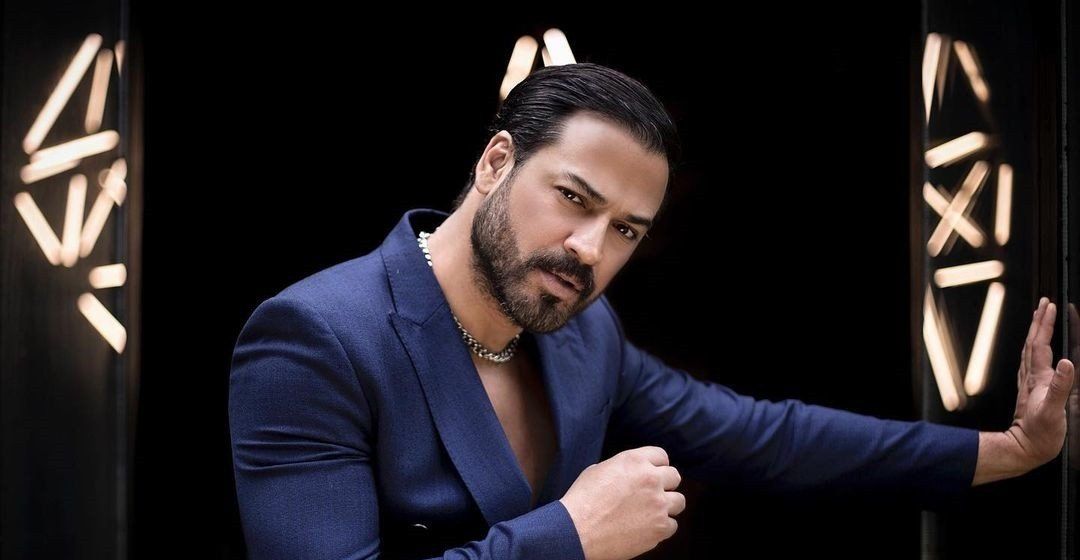 شاهد .. بالصورة - وسام حنا يشوّق متابعيه لمسلسل "جوقة عزيزة"