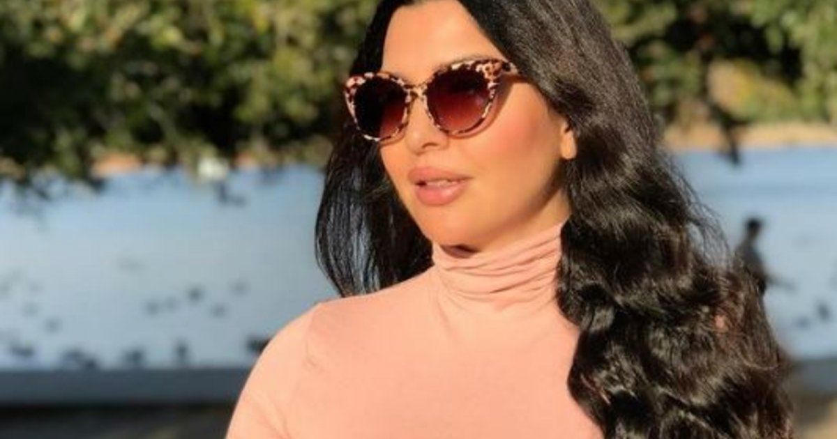 شاهد .. لاميتا فرنجية تستعرض رشاقتها وسط الصحراء - بالصور