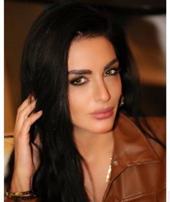 شاهد .. أحدث صور لـ زوجة ناجي أسطا تنتشر الى العلن...جمالها حديث الجمهور!