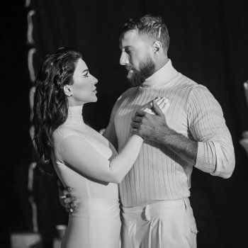 شاهد .. ماغي بو غصن بملامح مختلفة وماكياجها القوي حديث المتابعين