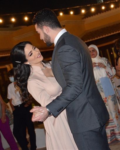 عروسة زي القمر – حميد الشاعري يحتفل بخطوبة إبنته .. شاهد