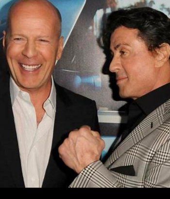 شاهد .. بالصور - هكذا يعلق سيلفستر ستالون على إعتزال بروس ويليس