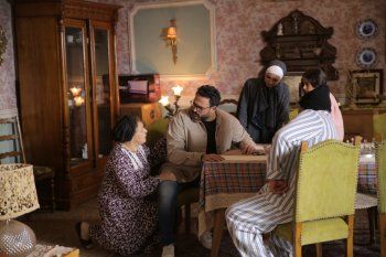 شاهد .. أكرم حسني يعلق على سخرية حميد الشاعري وأمير طعيمة منه في "الدوم" ضمن "مكتوب عليا"