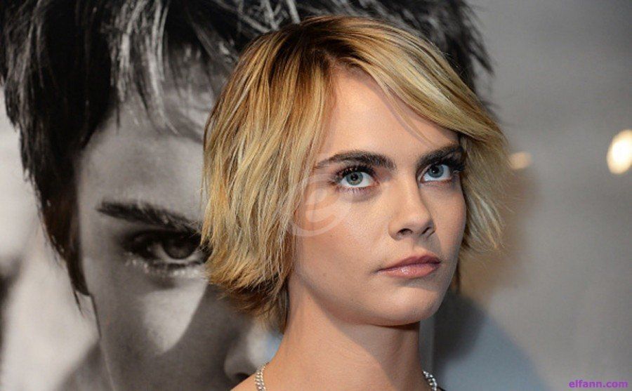 شاهد .. بالصور - كارا ديليفين تمارس اليوغا في الطبيعة