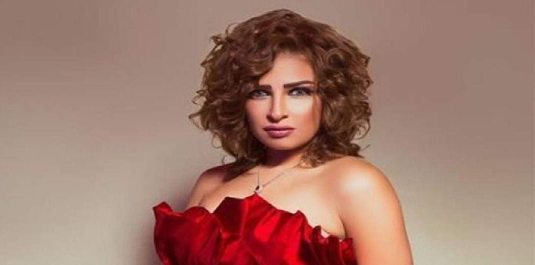 شاهد .. منة جلال تشنّ هجوما على منة عرفة والسبب إلهام شاهين