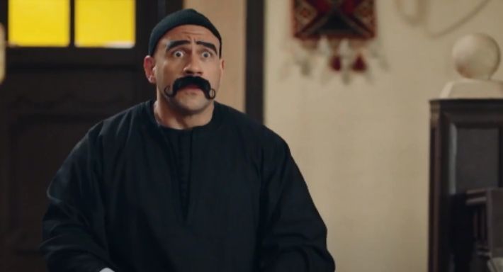 الكبير يرفض الزواج على “هدية” بس إتغصب عليه