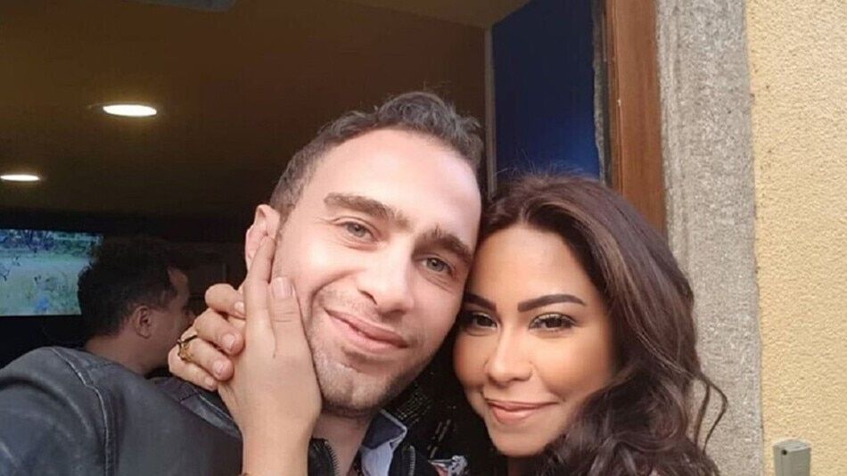 حلمي بكر: شيرين عبد الوهاب حامل ولم تنفصل عن حسام حبيب (فيديو)