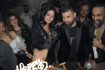 شاهد .. خاص وبالصور- بأجواء حماسية.. هكذا إحتفلت نانسي نصر الله بعيد ميلادها