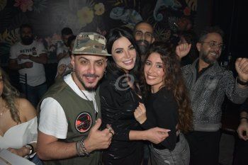 شاهد .. خاص وبالصور- بأجواء حماسية.. هكذا إحتفلت نانسي نصر الله بعيد ميلادها