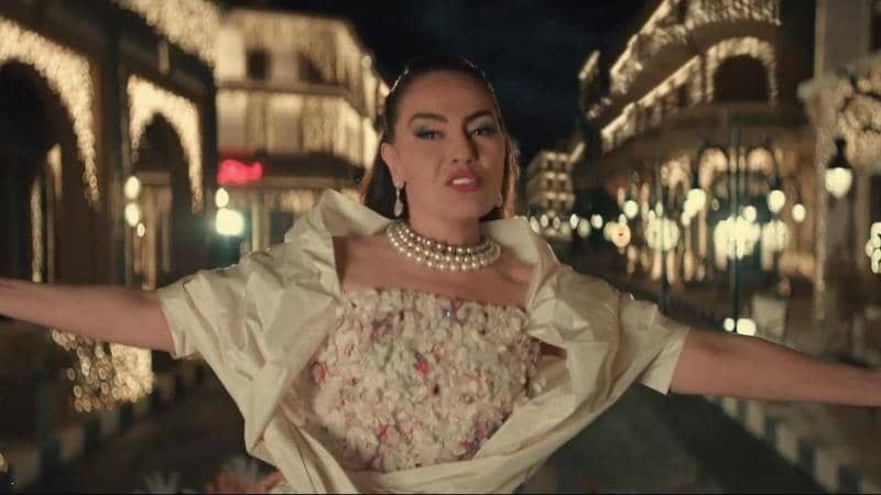 طارق الشناوي و كلام من الذهب في جمال ” شريهان “