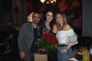 شاهد .. خاص وبالصور- بأجواء حماسية.. هكذا إحتفلت نانسي نصر الله بعيد ميلادها