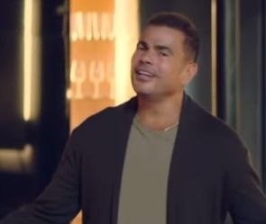عمرو دياب يتصدر التريند بنسخه جديدة لـ “أغنية السر”- فيديو
