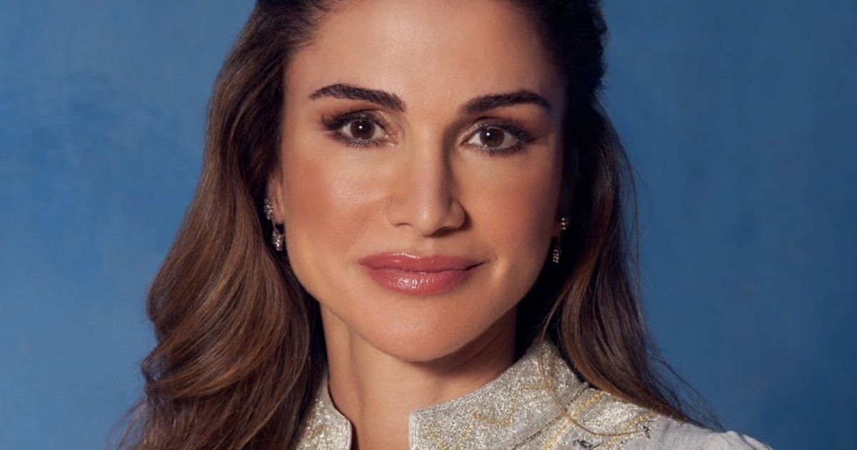 شاهد .. بالصور - الملكة رانيا والملك عبدالله الثاني ينظمان إفطاراً لمجموعة من الشباب الأردني