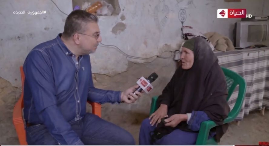 واحد من الناس يحقق حلم ارملة بمبلغ مالى واجهزة كهربائية..قناة الحياة