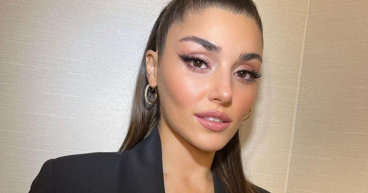 شاهد .. هاندا أرتشيل بإطلالة مميزة للغاية.. والجمهور يتفاعل