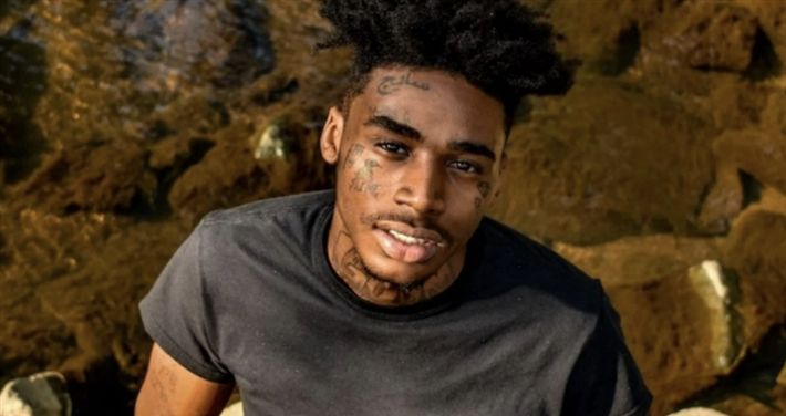 مش هتصدق عينك – عائلة مطرب أمريكي تعلق جثته في ملهى ليلي وترقص حولها