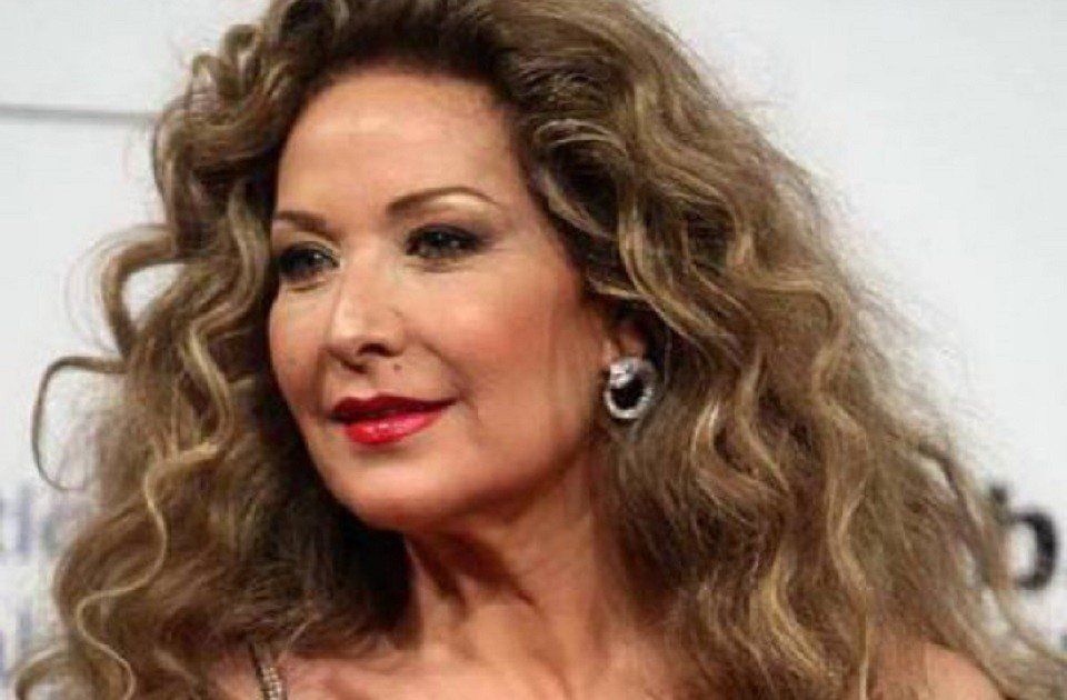 شاهد .. خاص-رغدة تعود بشكل مفاجئ إلى القاهرة لهذا السبب