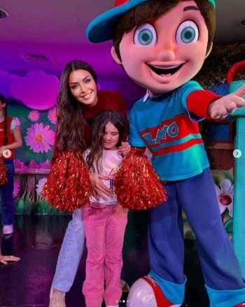 شاهد .. أمل بوشوشة تحتفل بعيد ميلاد إبنتها.. وهكذا علقت!