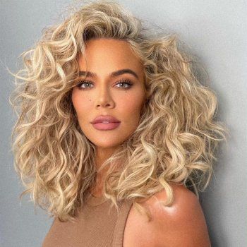 شاهد .. كلوي كارداشيان تتحدث عن خضوعها لعملية تجميل لأنفها.. وصور تكشف الفرق بشكلها قبل وبعد!