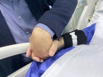 شاهد .. أول صورة لـ عبد الرحمن أبو زهرة من غرفة العمليات