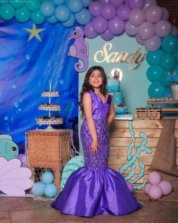 شاهد .. بالصور- جيني إسبر تحتفل بعيد ميلاد إبنتها بطريقة مميزة