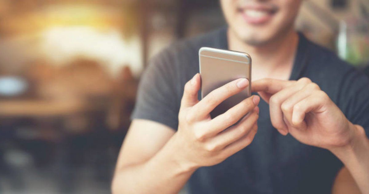 شاهد .. بالفيديو-أحد أشهر نجوم مواقع التواصل الإجتماعي يكشف عن مدخوله السنوي..لن تصدقوا المبلغ