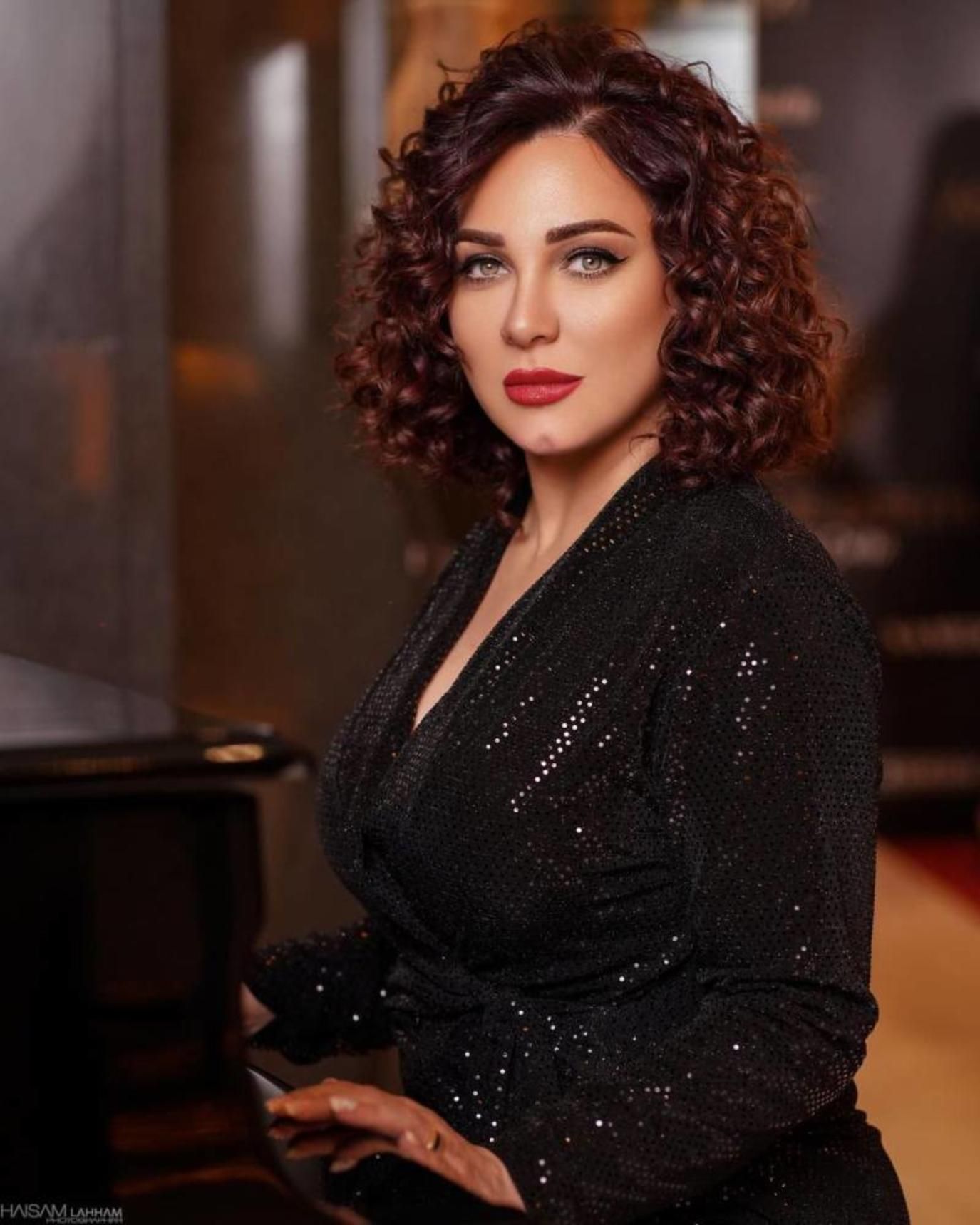 سلاف فواخرجي: ليس لدي دين محدد.. و لا يوجد نار في الأخرة