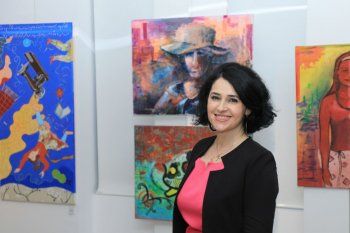 شاهد .. بالصور- معرض فردي لوفاء نصر تحت عنوان "نسيج من حياتي"