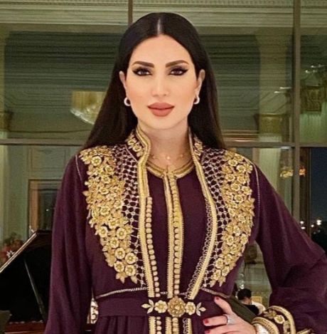 بالعباية.. نسرين طافش تتألق في دبي بأحدث اطلالتها- فيديو وصور