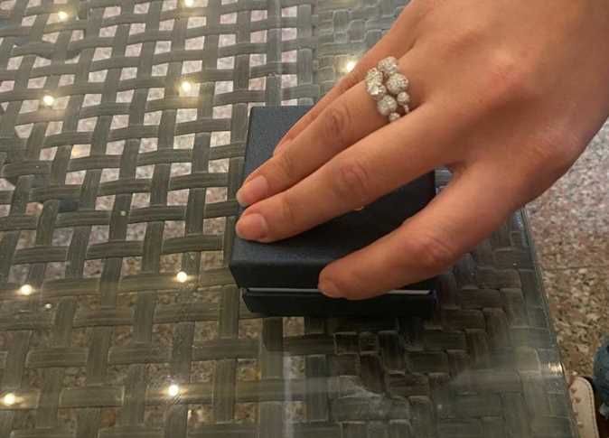 نور الكاديكي تحتفل بخطبتها بخاتم بـ2 مليون دولار