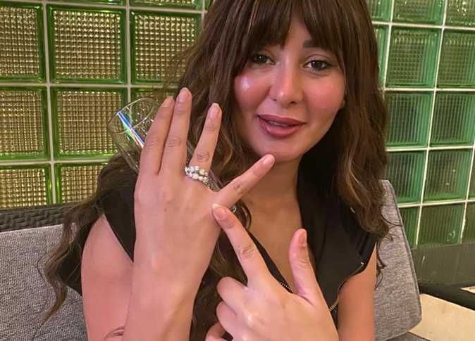 نور الكاديكي تحتفل بخطبتها بخاتم بـ2 مليون دولار