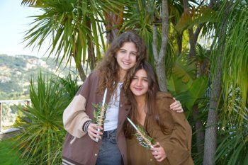 شاهد .. صور بنات نانسي عجرم تجتاح السوشيال ميديا.. والجمهور يتفاعل!