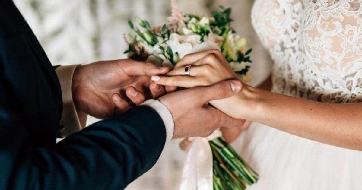 شاهد .. إليكم الصورة الأولى من حفل زفاف نجل ديفيد بيكهام