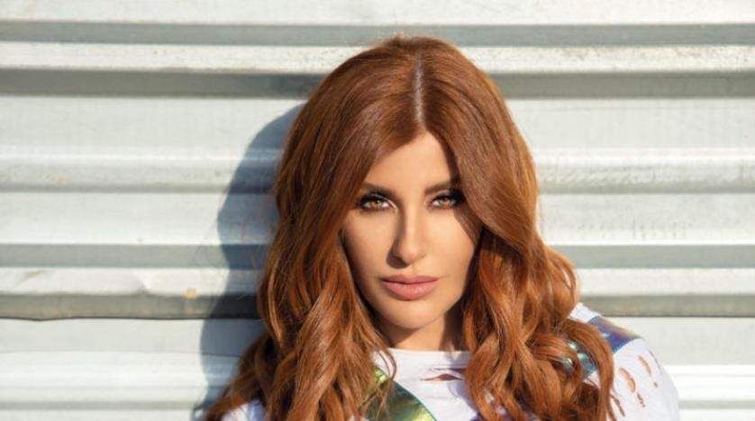 شاهد .. بعد أزمتها الصحية...إليكم الرسالة التي وجهتها ريتا حرب لإبنتيها