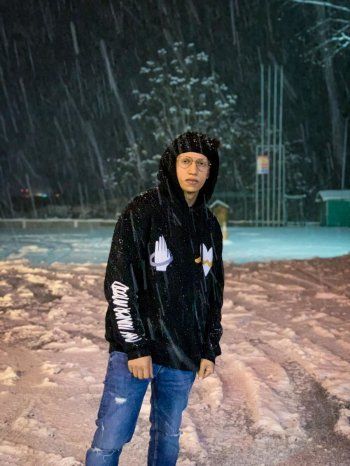 شاهد .. محمد عبد الحسين يكشف تفاصيل شخصيته في مسلسل جزيرة غمام