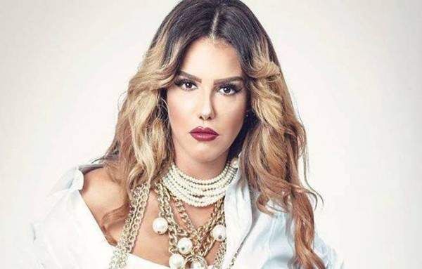 شاهد .. دنيا عبد العزيز تستذكر والدتها بصورة مؤثرة والجمهور يتفاعل