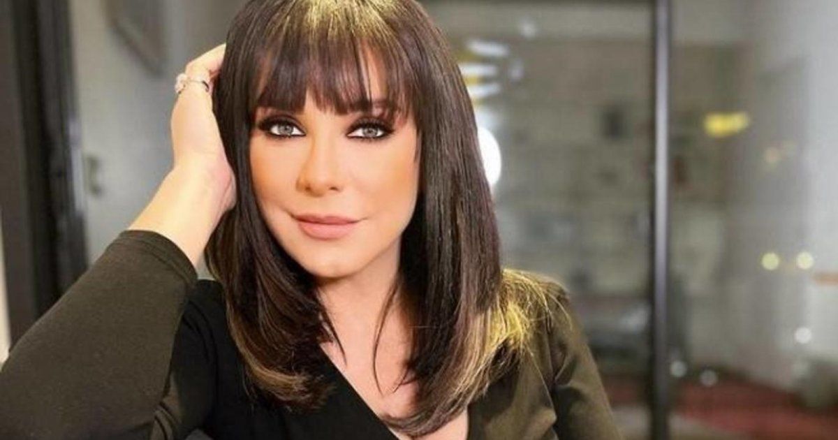 شاهد .. سلاف فواخرجي تكشف عن هدية تلقتها بمناسبة انتهاء تصوير دورها في مسلسل "مع وقف التنفيذ"