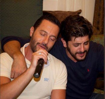 شاهد .. طوني عيسى يستذكر صديقه الراحل عصام بريدي بكلمات مؤثرة...والجمهور يتفاعل