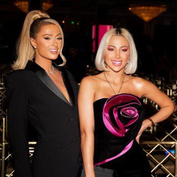 شاهد .. إطلالة رائعة لـ مودل روز.. وما الذي جمعها بـ باريس هليتون؟