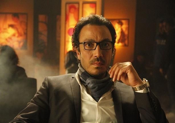 عاجل بالصور – محاولة سرقة للفنان طارق لطفى