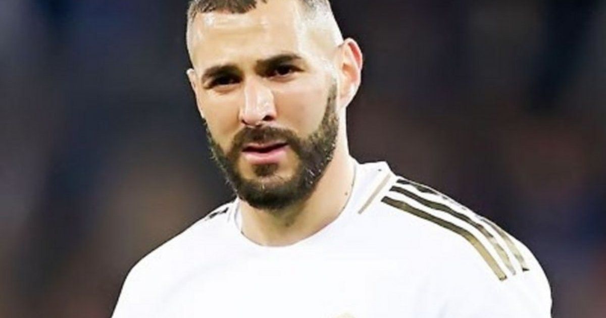 شاهد .. كريم بنزيما مرشح لرئاسة جمهورية فرنسا!