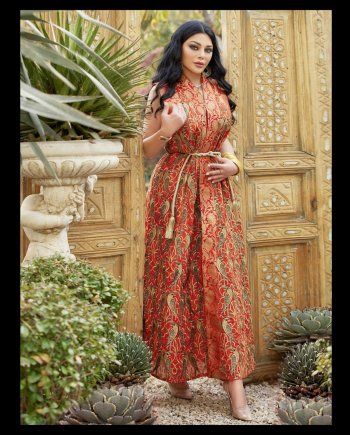 شاهد .. بالصور - هيفا وهبي بإطلالة فريدة وجمالها يشعل مواقع التواصل الإجتماعي