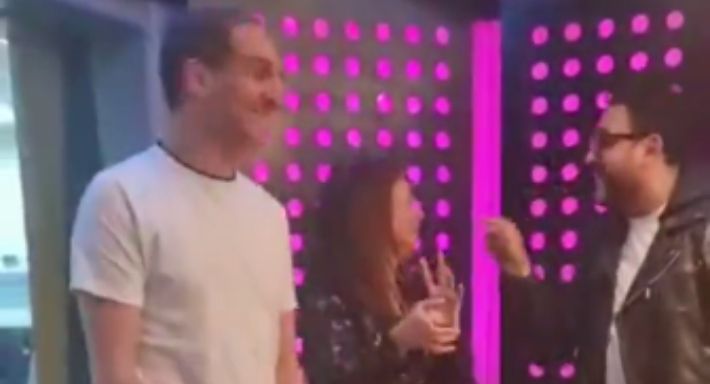 بالفيديو – رقص أكرم حسني و ” إنجي علي ” على ستو أنا